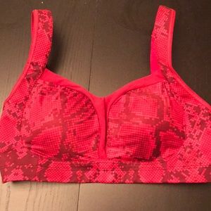 Lululemon tata tamer sports bra. Red print. Sz 36d